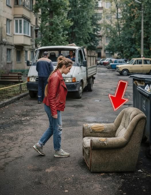 A woman went out to throw out the trash in the evening and found an almost new sofa in the trash. She decided to take it home. At home, she and her husband started repairing the sofa, but suddenly her husband shouted: “Look what this is…”